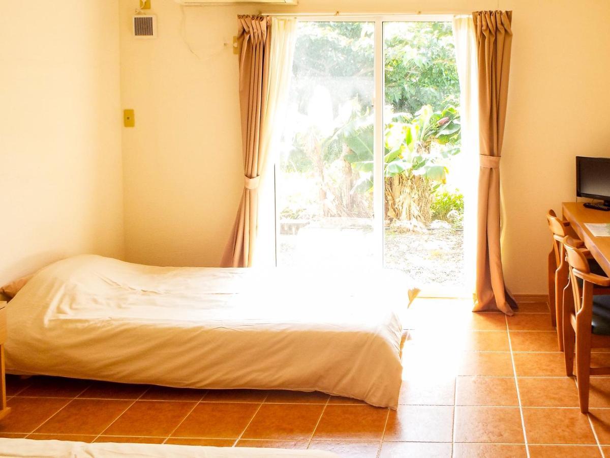 Отель Asobibase Yamabare-House Ishigaki  Экстерьер фото