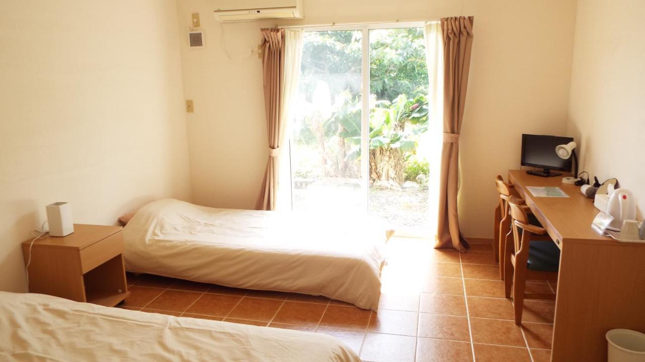 Отель Asobibase Yamabare-House Ishigaki  Экстерьер фото