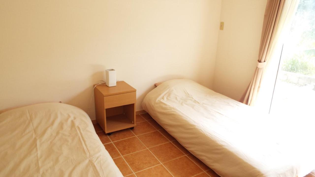 Отель Asobibase Yamabare-House Ishigaki  Экстерьер фото